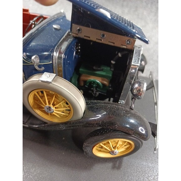 1931 Ford Sedan Model A 1:18-scale Diecast Car Motor City Classics IMPERFECT - Picture 12 of 16